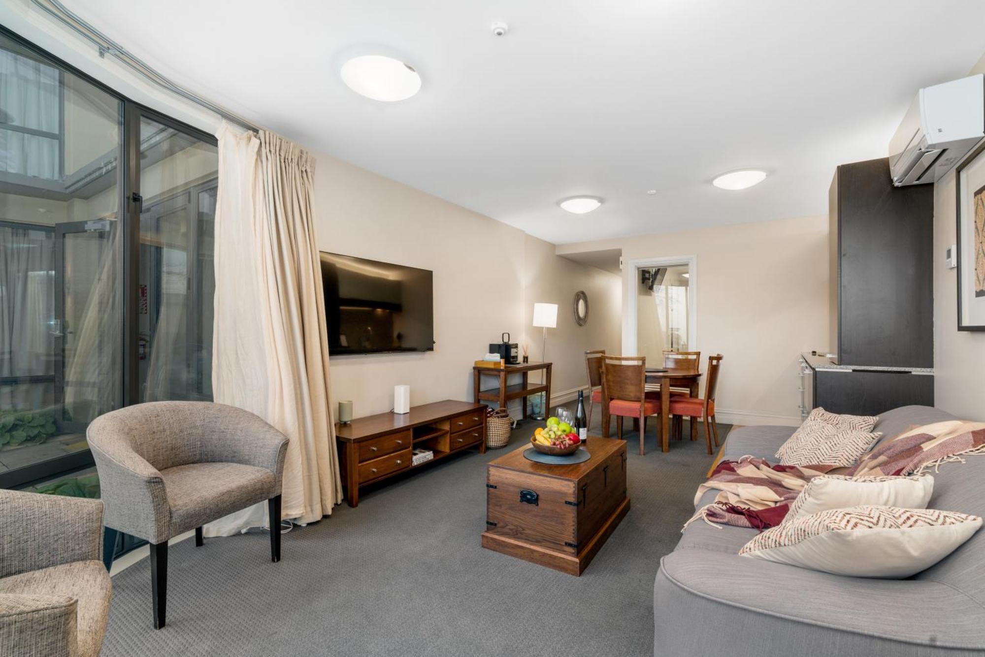 The Beacon - 2 Bedroom Town Center Apartment Queenstown Eksteriør billede